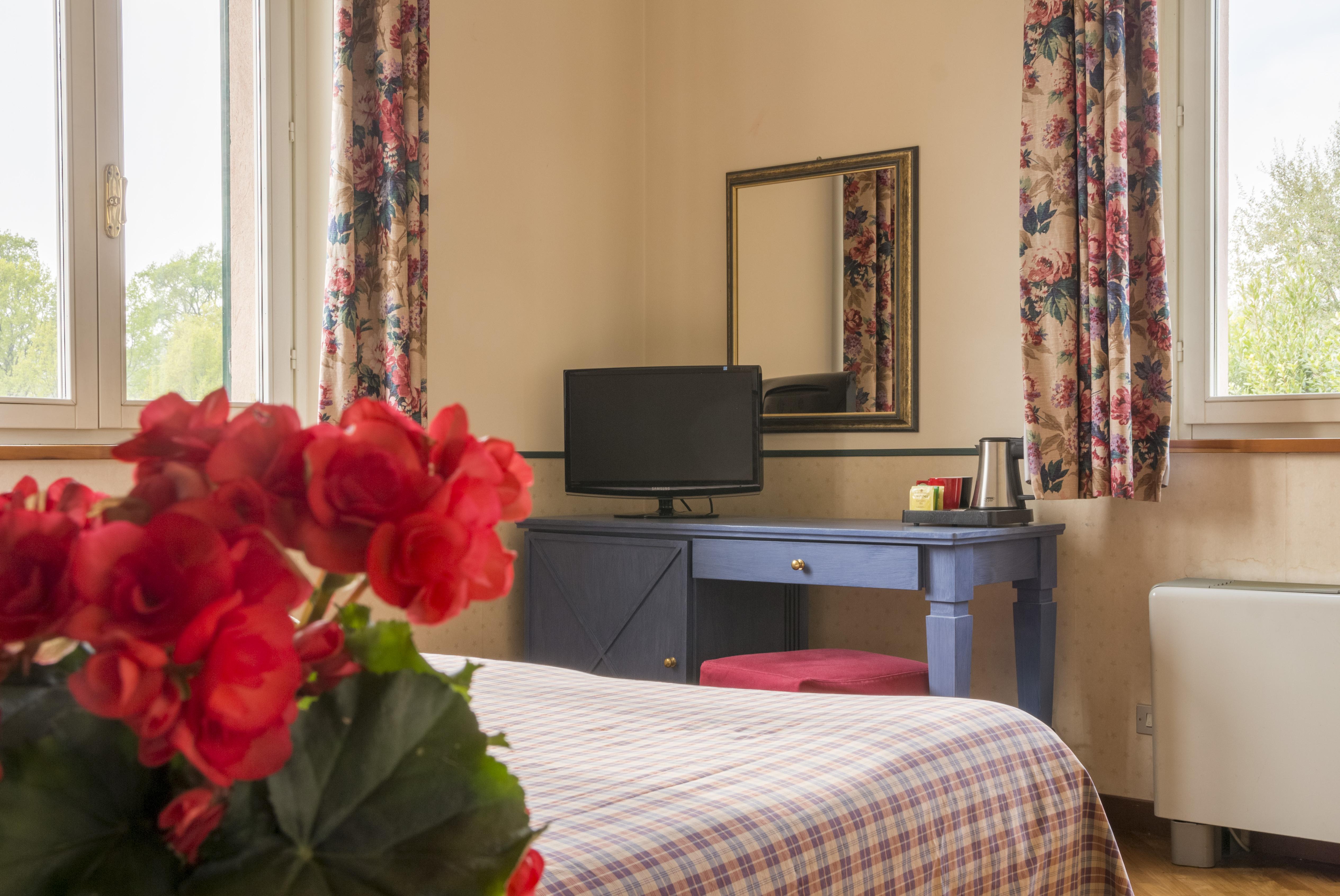 Hostellerie Du Golf Pecetto Екстериор снимка